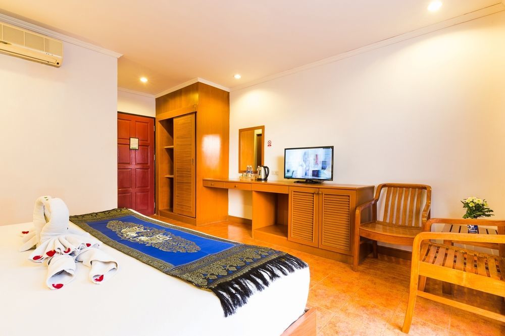 Inn Patong Hotel Phuket ภายนอก รูปภาพ